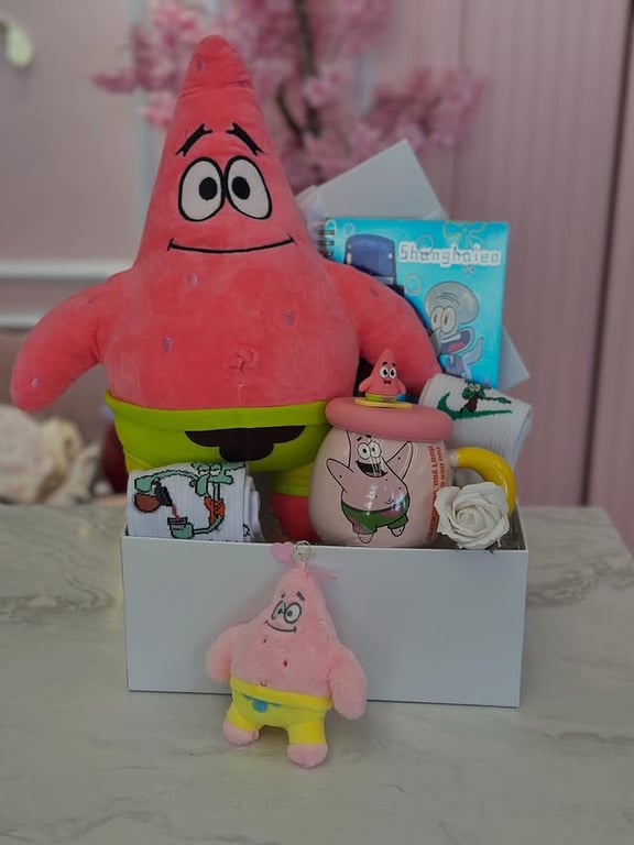 Photo by Aseel store🌸 on March 23, 2026. May be an image of minions, toy, hamper, box and