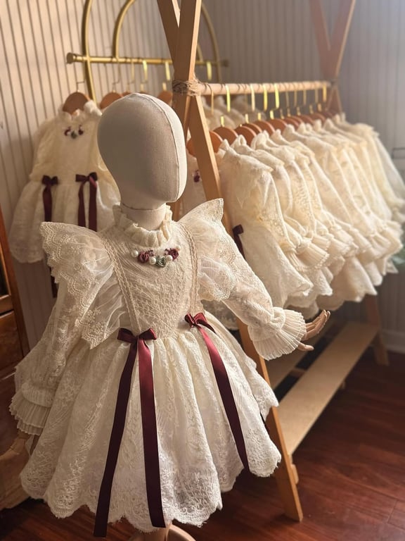 فستان مميز وراقي جدا متوفر من عمر سنه ل 8 سنوات #كفركنا #المنطقه الصناعيه #متوفر توصيل لجم