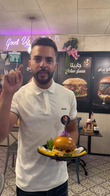 ⁨ #حزينة_الي_ما_عندها_زيك 😂، اجوائنا لحالها بتحكي 😁 #مطعم_مستر_سلطع #اكسبلور #كابول #طمرة .⁩