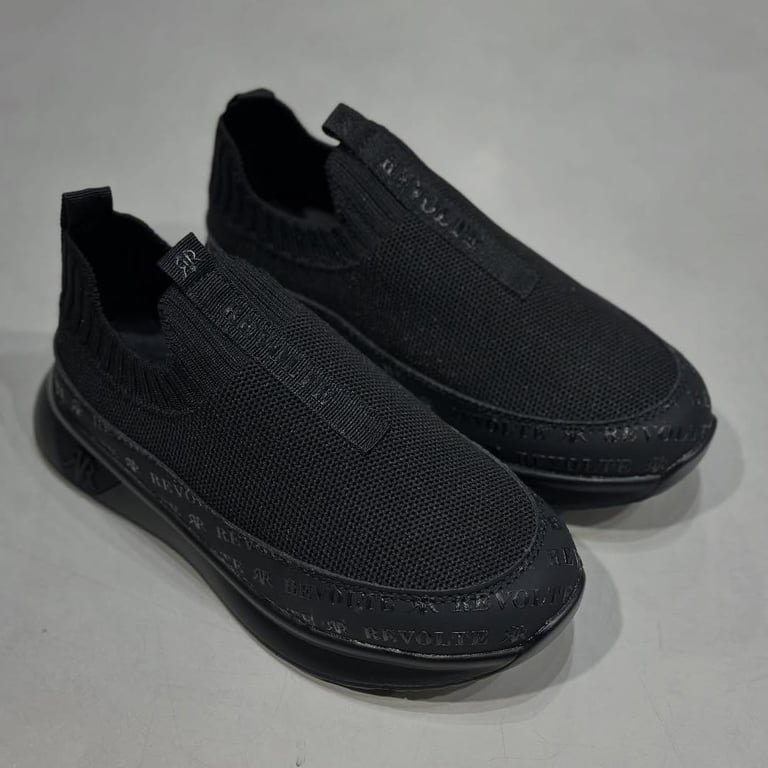 Collection REVOLTE 2026 مقاسات وألوان 21/29 - 30/35 - 36/40 تنزيلات فقط 149₪