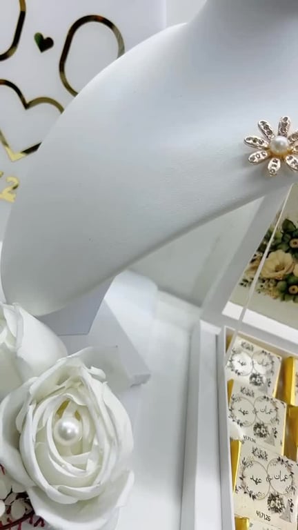 "وجائتني البُشّــرىٰ ، اتيتكِ قاصداً بيتك عاقدًا نيتي مع الله اتجاهك و عازمً على أن اكون ش