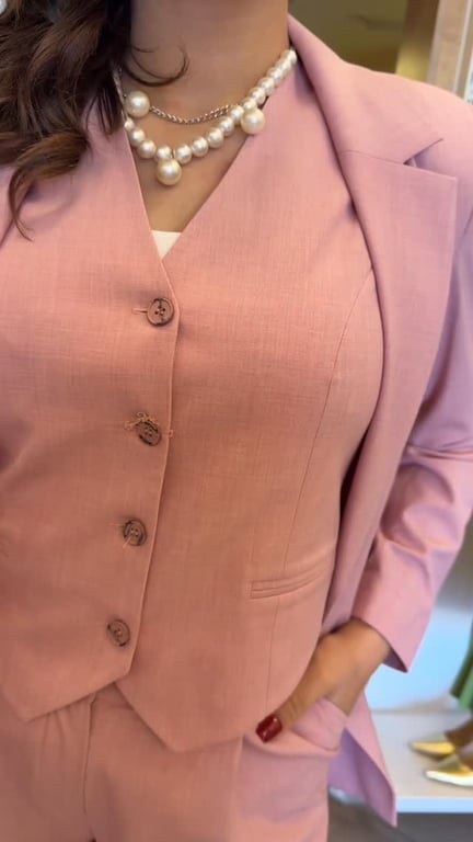 استثمار بالأناقة قبل ما يكون طقم ✨🌷